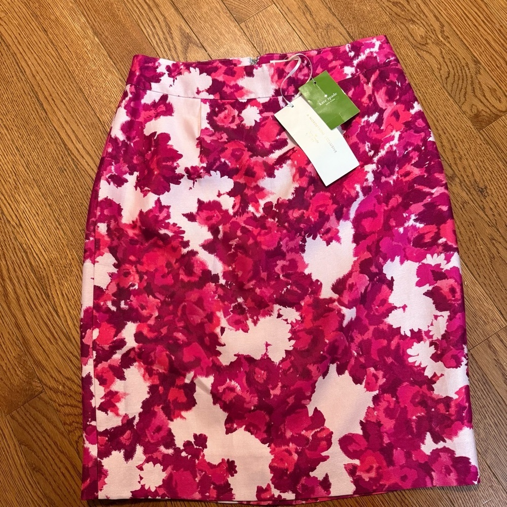 KATE SPADE Berry Moody Pencil Skirt Silk Blend Pink Floral Sz 2 romantic prep